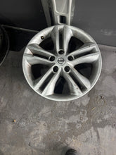 Load image into Gallery viewer, 1x Alufelge 17 Zoll 6.5" 5x114.3 40ET MB50-EQ300 Nissan X-Trail I Qashqai J10 FEL6615860054kh