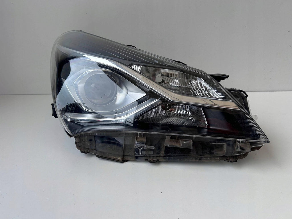 Frontscheinwerfer Toyota Yaris 0D-199 0D-200 Rechts Scheinwerfer Headlight SCH5206924688uc