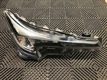 Laden Sie das Bild in den Galerie-Viewer, Frontscheinwerfer Toyota Corolla 81110-02S60 LED Rechts Scheinwerfer Headlight SCH8445428413ui