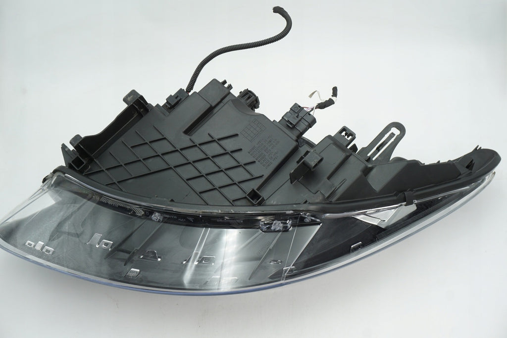 Frontscheinwerfer Renault Megane III 260100923R 0301288202 Rechts Headlight SCH9454684470mb