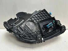 Laden Sie das Bild in den Galerie-Viewer, Frontscheinwerfer Mercedes-Benz W206 A2069062903 LED Rechts oder Links SCH1752659999kc