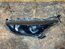 Load image into Gallery viewer, Frontscheinwerfer Mazda IV 4 Yaris S2601A036 Links Scheinwerfer Headlight SCH1846492082ua