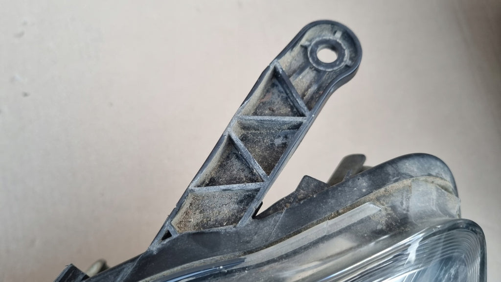 Frontscheinwerfer Opel Zafira B 92102J9150 Ein Stück (Rechts oder Links)