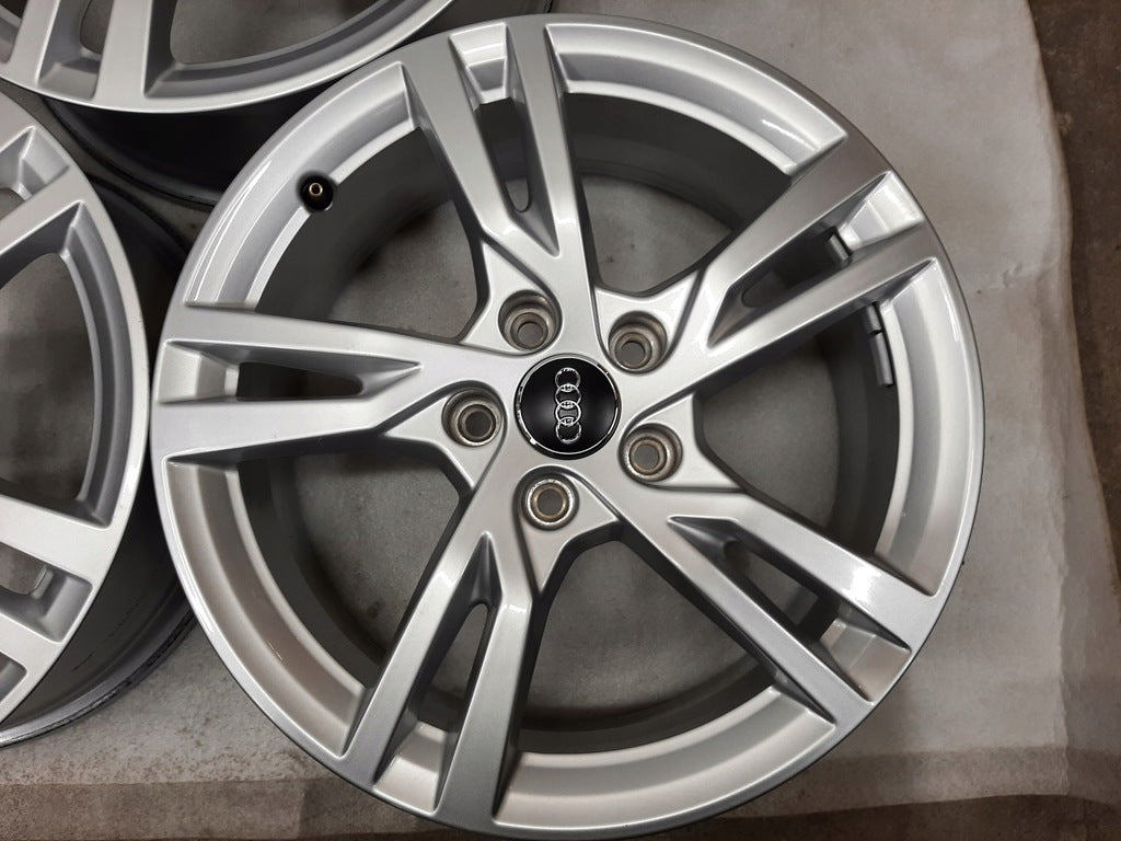 4x Alufelge 17 Zoll 6.5" 5x112 43ET Glanz Silber 8V0601025DK Audi Rim Wheel FEL6709419927sw