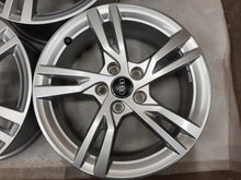 Laden Sie das Bild in den Galerie-Viewer, 4x Alufelge 17 Zoll 6.5" 5x112 43ET Glanz Silber 8V0601025DK Audi Rim Wheel FEL6709419927sw