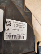 Laden Sie das Bild in den Galerie-Viewer, Frontscheinwerfer Mercedes-Benz Gla A1569067000 Full LED Rechts Headlight SCH5995958729uv