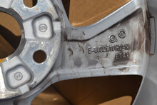 Load image into Gallery viewer, 1x Alufelge 17 Zoll 8.0" 5x112 46ET Glanz Silber 8Y0601025 Audi Rim Wheel FEL1981637681zm