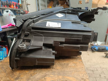 Laden Sie das Bild in den Galerie-Viewer, Frontscheinwerfer Mercedes-Benz W213 A2139069608 LED Rechts Headlight SCH1455089887ef