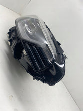 Laden Sie das Bild in den Galerie-Viewer, Frontscheinwerfer BMW 9501487-01 9501488-01 9501488 9501487 LED Rechts Headlight SCH8269321383sg