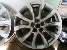 Load image into Gallery viewer, 1x Alufelge 19 Zoll 7.0&quot; 5x114.3 50ET 9965037090 Mazda Cx5 Cx7 Rim Wheel