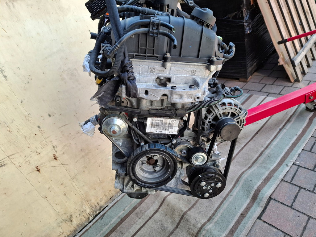 Motor Peugeot 2008 I HM05 1.2 VTI 27TKm Benzin Engine Komplett