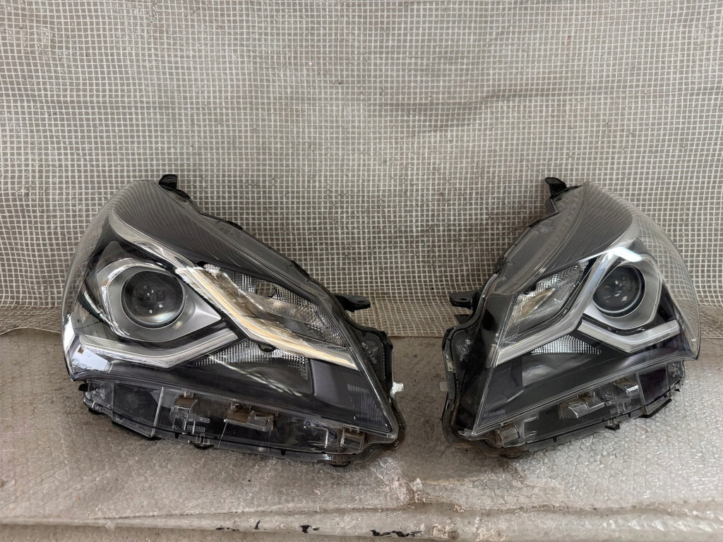 Frontscheinwerfer Toyota Yaris Ein Satz Scheinwerfer Headlight SCH8705822657as