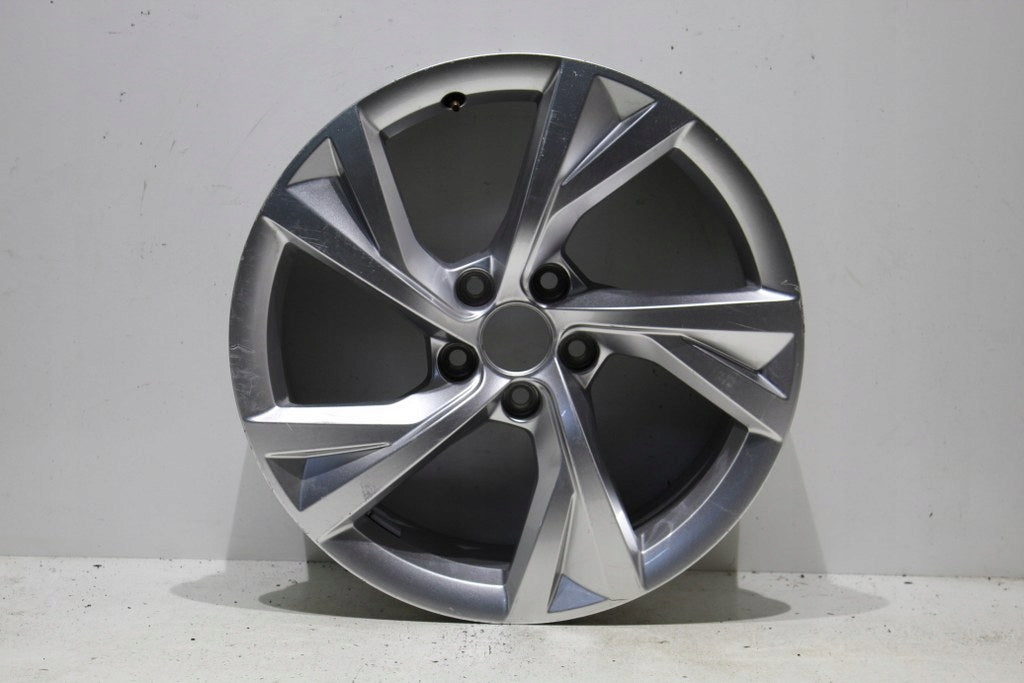 1x Alufelge 18 Zoll 8.0" 5x112 40ET 8W0601025EJ Audi A4 B9 Rim Wheel