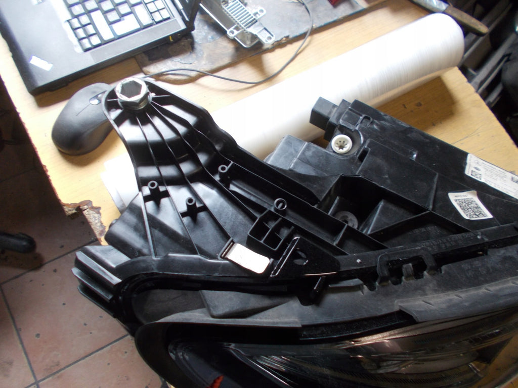 Frontscheinwerfer Mercedes-Benz W213 A2139066604 LED Rechts Headlight SCH8457440550jl