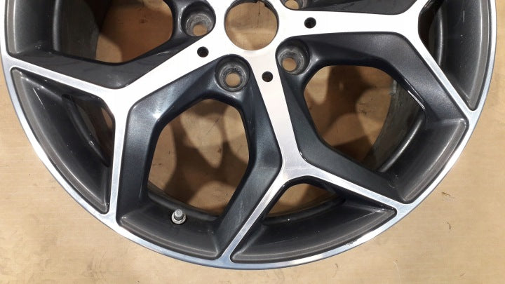 1x Alufelge 18 Zoll 7.5" 5x112 51ET Glanz Silber 6856070 BMW F39 X1 F48 Mg FEL8885541505el