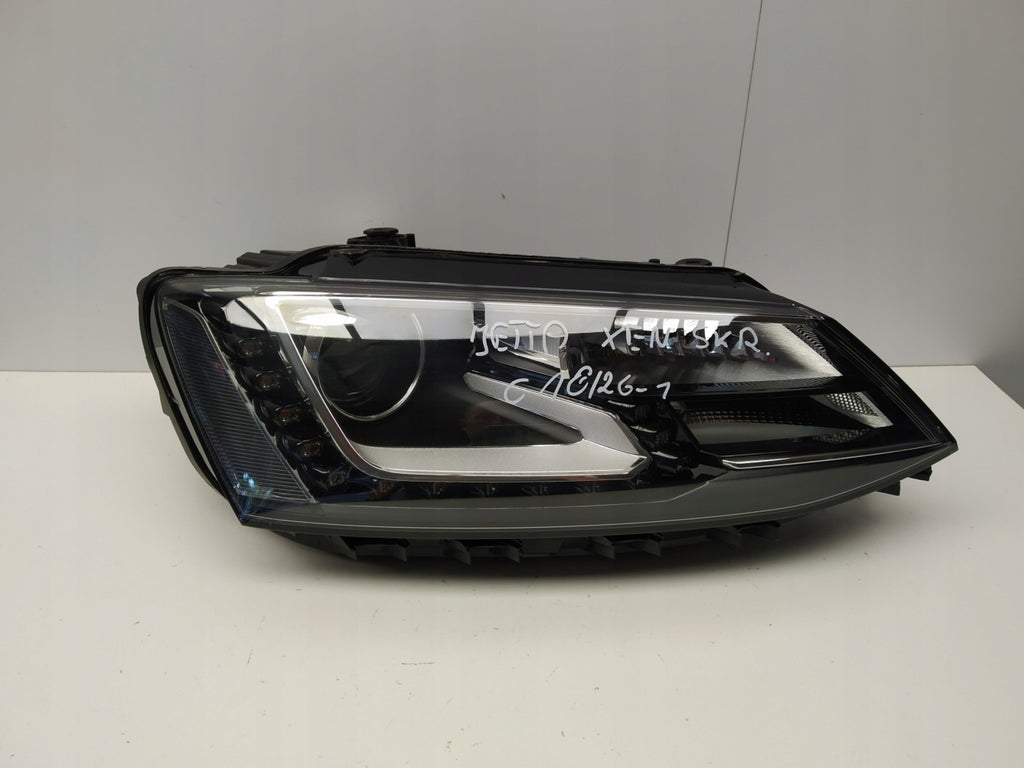 Frontscheinwerfer VW Jetta 5C7941751 LED Ein Stück (Rechts oder Links) Headlight SCH6950918700cp