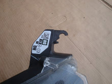 Load image into Gallery viewer, Frontscheinwerfer Toyota Yaris LED Rechts Scheinwerfer Headlight