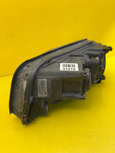 Laden Sie das Bild in den Galerie-Viewer, Frontscheinwerfer Volvo Xc90 89902053 Xenon Rechts Scheinwerfer Headlight SCH5909806423ov