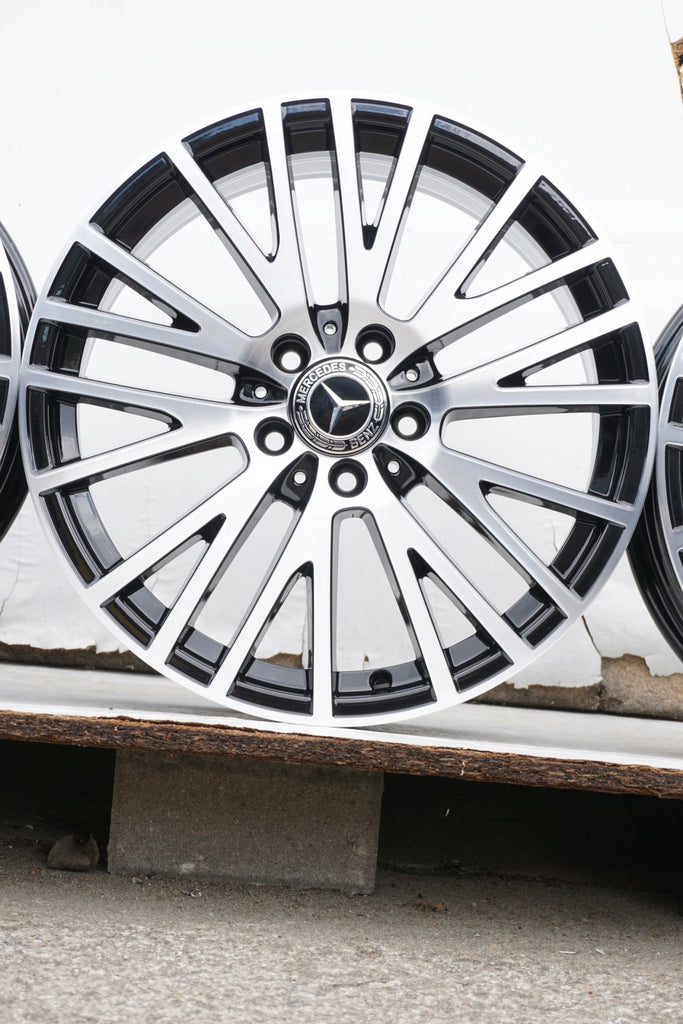 4x Alufelge 18 Zoll 7.5" 5x112 49ET Glanz Schwarz A1774010600 Mercedes-Benz W177 FEL1141448088tg