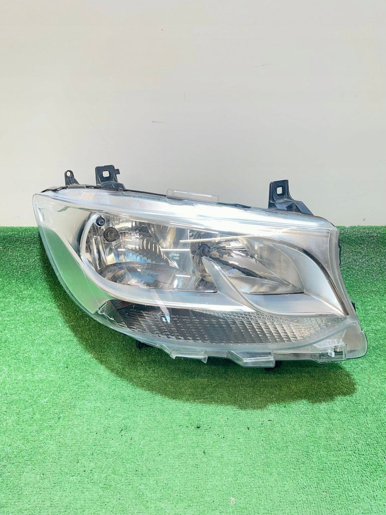Frontscheinwerfer Mercedes-Benz Sprinter A9109060100 Rechts Headlight SCH1697979797hu