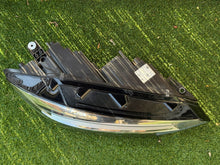 Load image into Gallery viewer, Frontscheinwerfer VW Touran 5TB941036E Rechts Scheinwerfer Headlight SCH1982057065lz