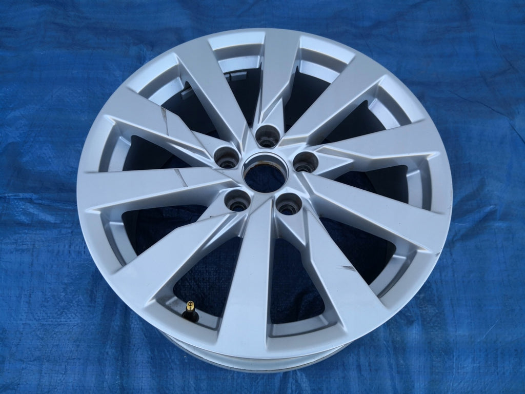 1x Alufelge 17 Zoll 7.5" 5x112 43ET Glanz Silber 8V0601025 Audi A3 Rim Wheel FEL9492646136gl