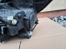 Laden Sie das Bild in den Galerie-Viewer, Frontscheinwerfer Mercedes-Benz Vito W447 A4479069800 Rechts Headlight SCH6657432839yc