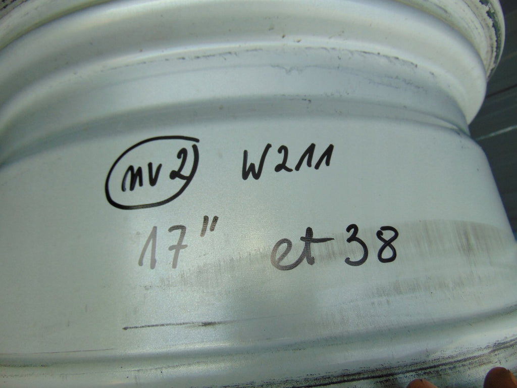 1x Alufelge 17 Zoll 8.0" 5x112 38ET A2114013602 Mercedes-Benz W211 Rim Wheel