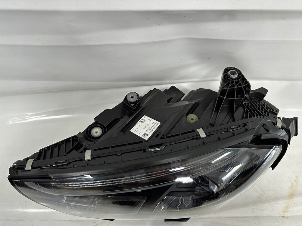 Frontscheinwerfer Mercedes-Benz A2149064102 LED Ein Stück (Rechts oder Links) SCH1400434525wr