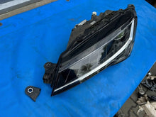 Laden Sie das Bild in den Galerie-Viewer, Frontscheinwerfer Skoda Superb III 3V1941015 Links Scheinwerfer Headlight SCH3670712816wh