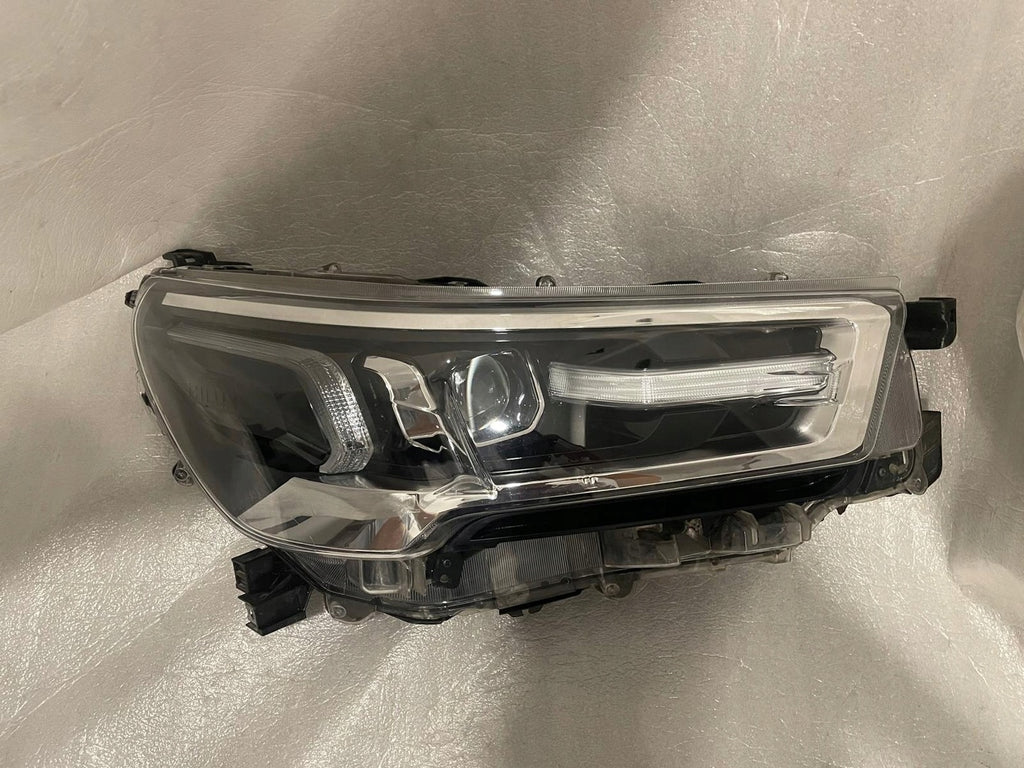 Frontscheinwerfer Toyota Hilux VIII LED Rechts Scheinwerfer Headlight SCH1861447687av