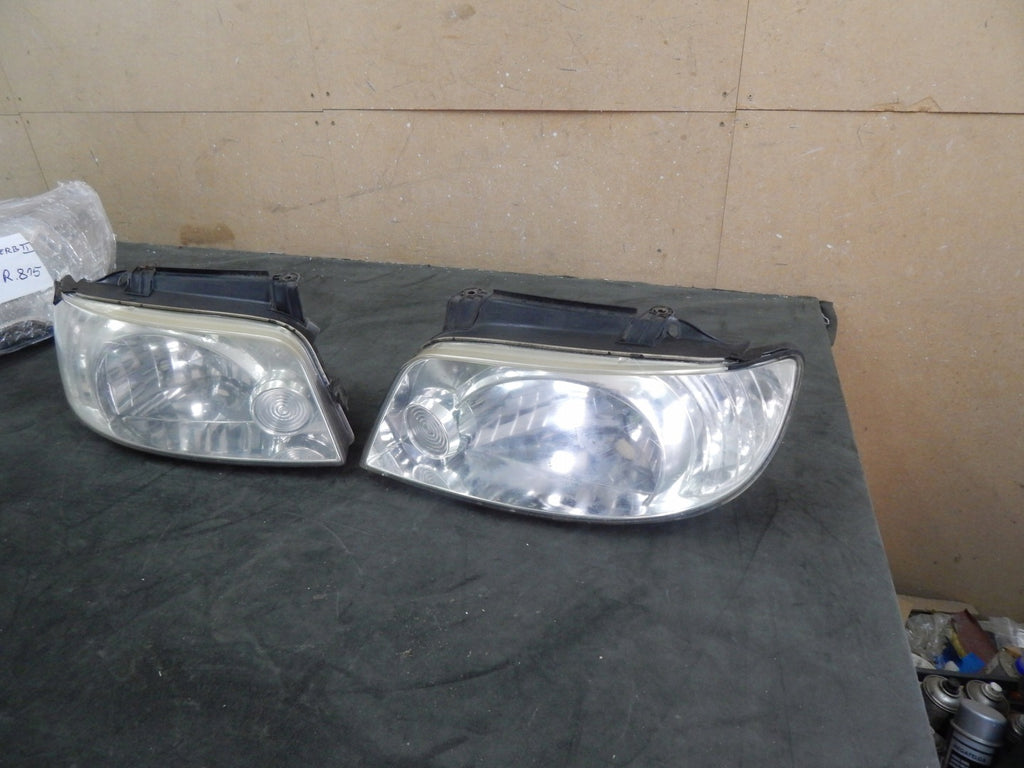 Frontscheinwerfer Hyundai Matrix Ein Satz Scheinwerfer Headlight SCH7518685313bv