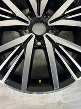 Load image into Gallery viewer, 1x Alufelge 17 Zoll 7.0&quot; 5x112 43ET 5C0601025BQ VW New Beetle Rim Wheel