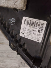 Laden Sie das Bild in den Galerie-Viewer, Frontscheinwerfer Opel Zafira B 93190406 1307329112 Links Scheinwerfer Headlight SCH9444404632za