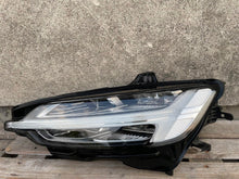 Laden Sie das Bild in den Galerie-Viewer, Frontscheinwerfer Volvo V60 II S60 III 32228815 Links Scheinwerfer Headlight SCH6689514612hj