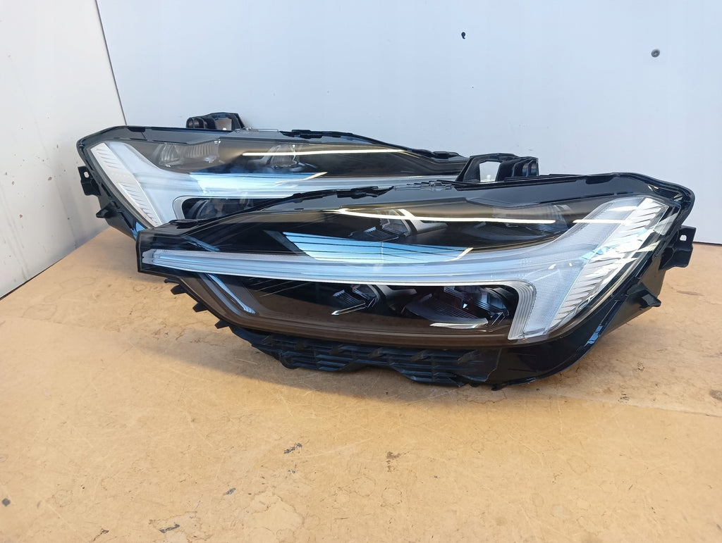 Frontscheinwerfer Volvo Xc60 32342516 LED Ein Satz Scheinwerfer Headlight SCH8403403628tx
