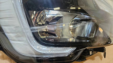 Laden Sie das Bild in den Galerie-Viewer, Frontscheinwerfer Renault Master III 260105567R Rechts Scheinwerfer Headlight SCH1445570293xq