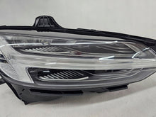 Load image into Gallery viewer, Frontscheinwerfer Volvo V60 S60 III 32314161 Full LED Rechts Headlight SCH4268782040aq