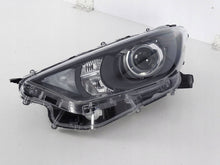 Laden Sie das Bild in den Galerie-Viewer, Frontscheinwerfer Toyota Yaris EUK06 Links Scheinwerfer Headlight SCH5351837389ar