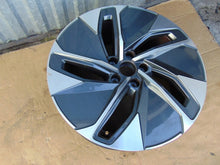 Laden Sie das Bild in den Galerie-Viewer, 1x Alufelge 19 Zoll 8.0" 5x112 45ET Glanz Schwarz 11A601025M VW I Rim Wheel FEL9857162445sl