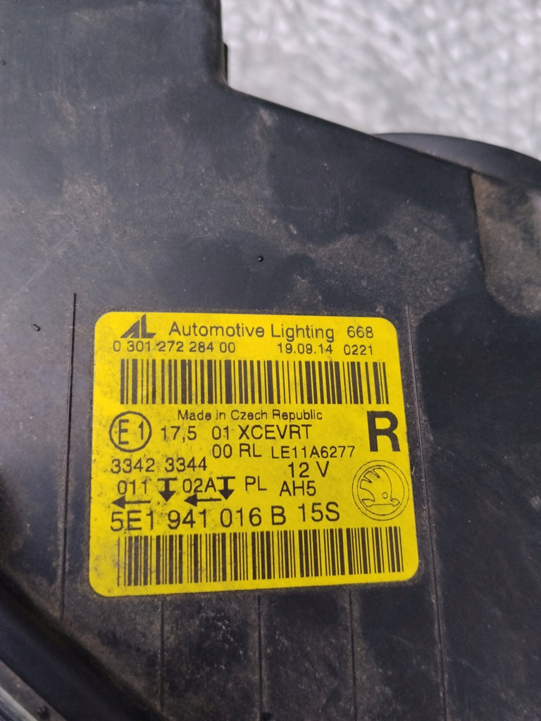 Frontscheinwerfer Skoda Octavia III 5E1941016B Xenon Rechts Headlight SCH2037192173xo