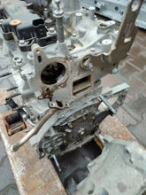 Laden Sie das Bild in den Galerie-Viewer, Motor Peugeot 2008 I HN01 2018 Benzin Engine Unkomplett