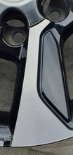 Laden Sie das Bild in den Galerie-Viewer, 1x Alufelge 17 Zoll 7.5" 6x139.7 30ET PW4570K000 Toyota Land Cruiser Rim Wheel FEL7225154299aj
