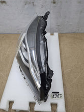 Laden Sie das Bild in den Galerie-Viewer, Frontscheinwerfer Toyota Yaris 81170-ODK10 Rechts Scheinwerfer Headlight SCH6804392754pp