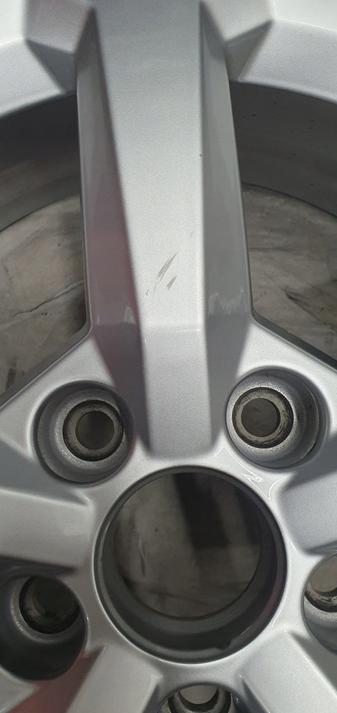 1x Alufelge 16 Zoll 6.0" 5x112 43ET Glanz Silber 81A071496A Audi A3 Q2 Rim Wheel FEL7570584592po