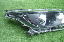 Laden Sie das Bild in den Galerie-Viewer, Frontscheinwerfer Toyota Yaris Rechts Scheinwerfer Headlight SCH4964728994gi