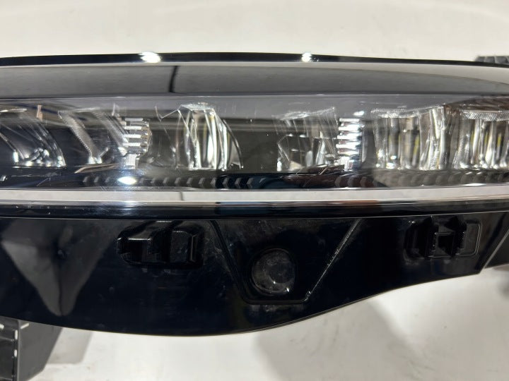 Frontscheinwerfer Renault Megane E-Tech 260606256R LED Links Headlight SCH8165173416ex