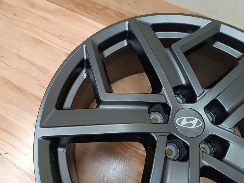 1x Alufelge 20 Zoll 8.5" 5x114.3 54 5ET CMA631850 Hyundai Rim Wheel