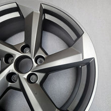 Laden Sie das Bild in den Galerie-Viewer, 1x Alufelge 18 Zoll 7.0" 5x112 40ET Glanz 81A601025K Audi Q2 Rim Wheel FEL9318247573pa
