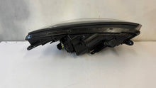 Laden Sie das Bild in den Galerie-Viewer, Frontscheinwerfer Kia Rio II 92101-1Y0 Links Scheinwerfer Headlight SCH2298588116ow
